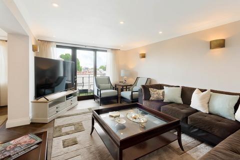 2 bedroom apartment for sale, Kingston House South, Ennismore Gardens SW7