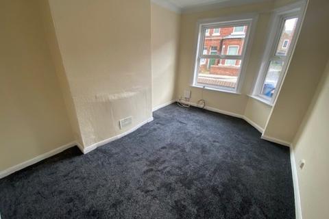 3 bedroom terraced house to rent - Garth Terrace, Clifton