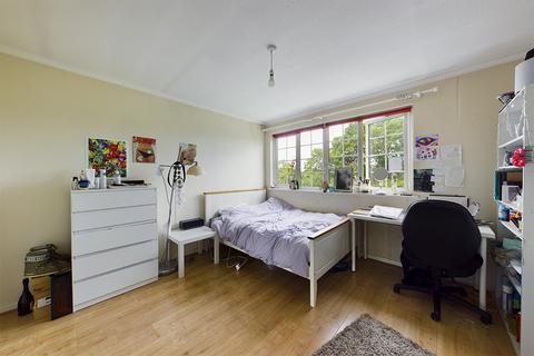 76 Azalea Walk, Pinner, HA5 2EH