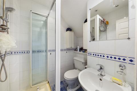 76 Azalea Walk, Pinner, HA5 2EH