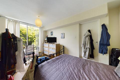 76 Azalea Walk, Pinner, HA5 2EH