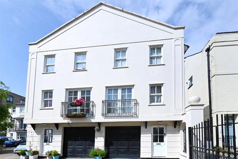 Russell Mews, Brighton, East Sussex, BN1