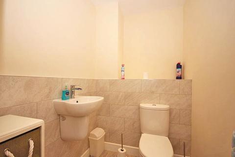 38 Cleefield Drive, Grimsby, DN32 9SA