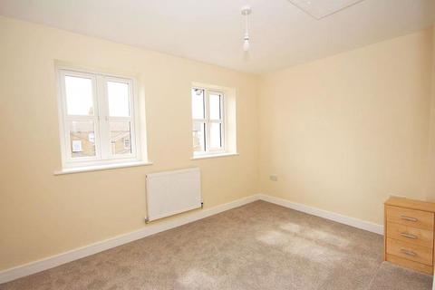 38 Cleefield Drive, Grimsby, DN32 9SA