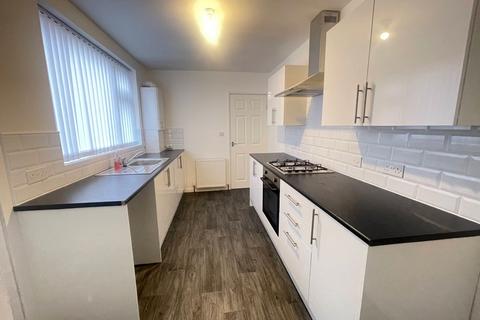 2 bedroom flat to rent, Seymour Street, North Shields.  NE29 6SN