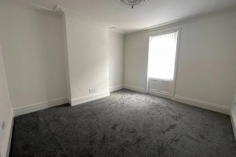 2 bedroom flat to rent, Seymour Street, North Shields.  NE29 6SN