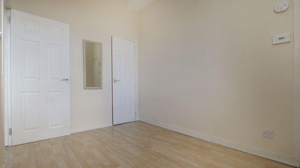 Bedroom 1 (Double)