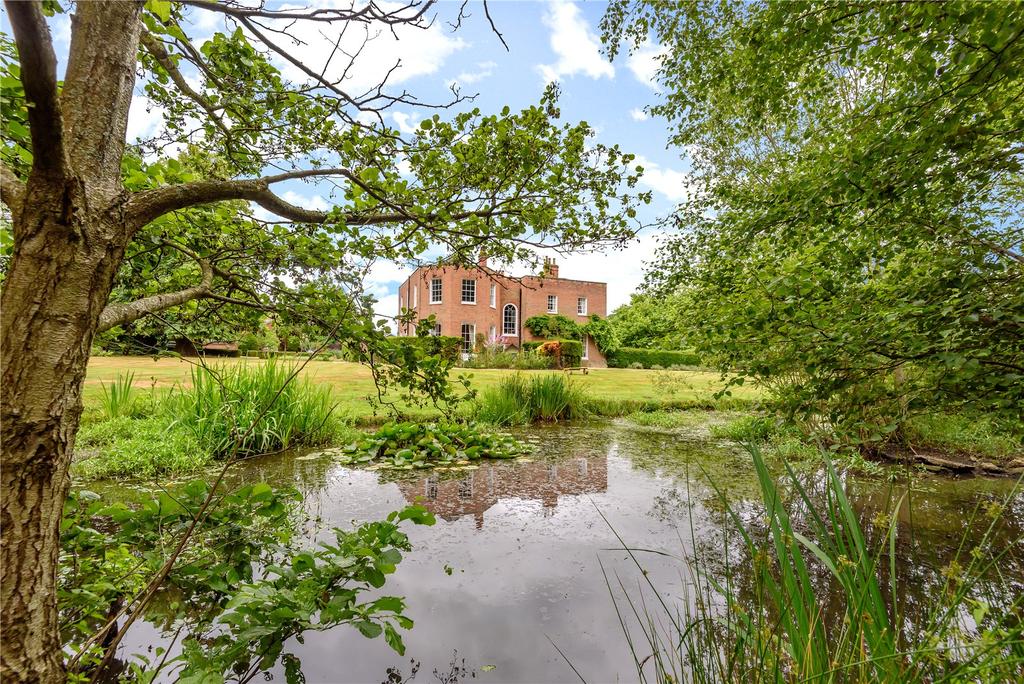 Barkham Manor, Wokingham, RG41 2 bed apartment £2,400 pcm (£554 pw)