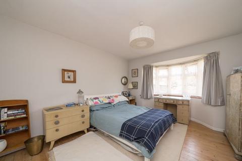 4 bedroom detached bungalow for sale - Aley Green, Near Caddington