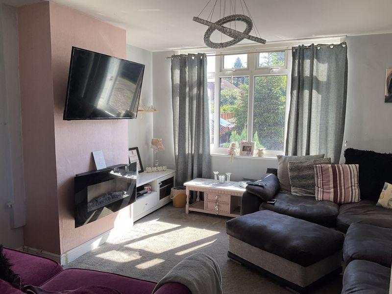 Meadow Road, Barlaston 3 bed semidetached house £170,000