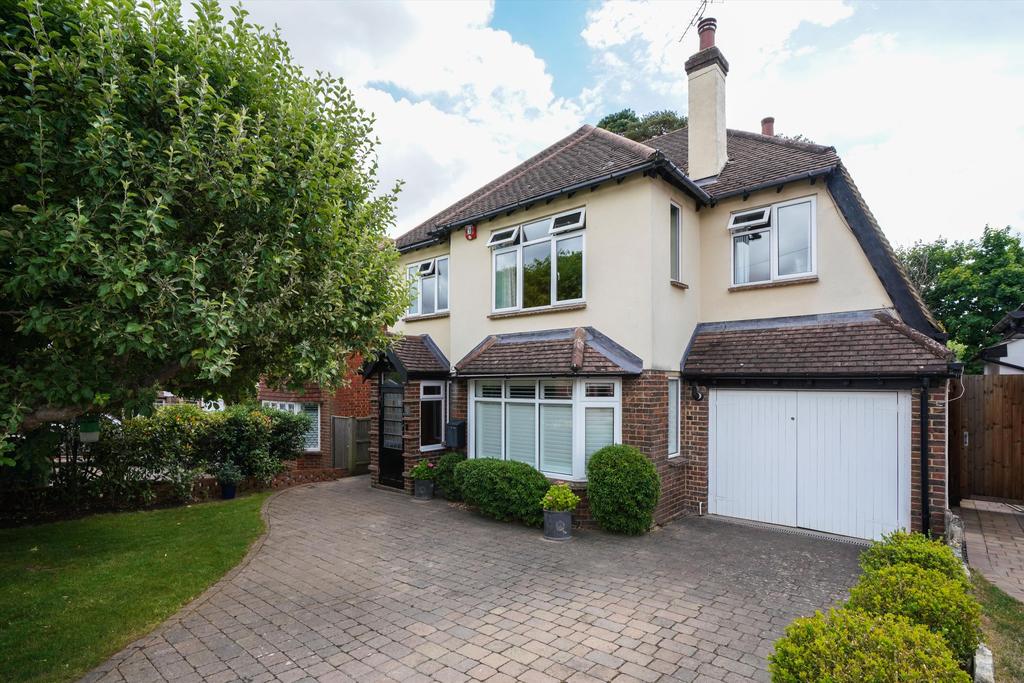 Pine Hill, Epsom, Surrey, KT18 4 bed detached house for sale £1,100,000