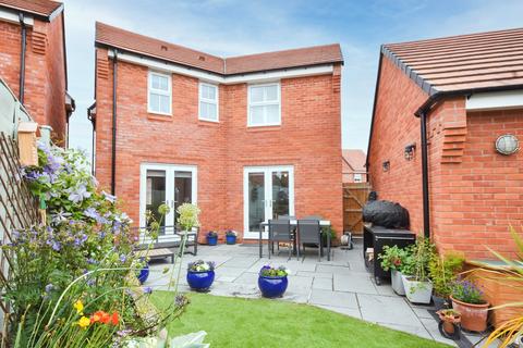 3 bedroom detached house for sale - Taylor Way, Lichfield, WS13
