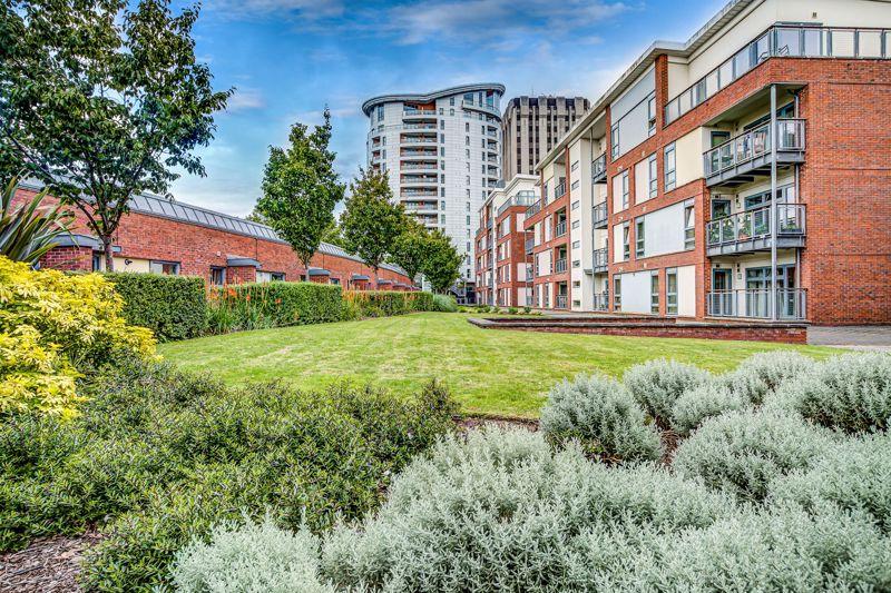 Horizon, Broad Weir, Bristol, BS1 1 bed apartment £190,000