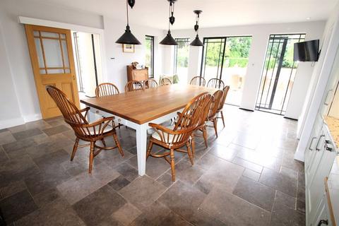 3 Cunningham Road, Banstead, SM7 3HG