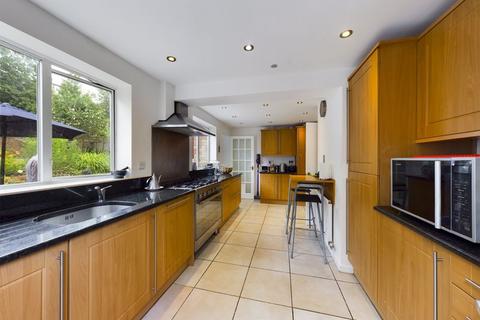 4 bedroom detached house for sale - Pound Hill, Crawley