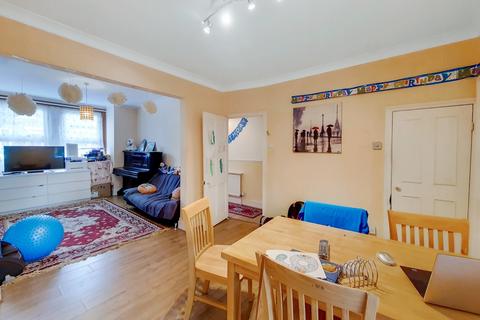 168 Framfield Road, London, W7 1NJ