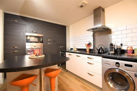 2 bedroom apartment to rent, Kingsquarter, Maidenhead, Berkshire, SL6