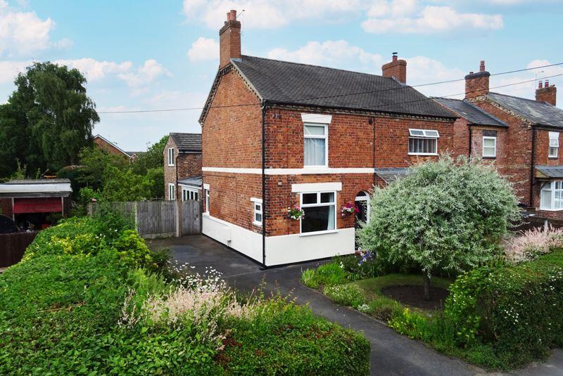 Moorfields, Willaston, Cheshire CW5 6QY 3 bed semidetached house £