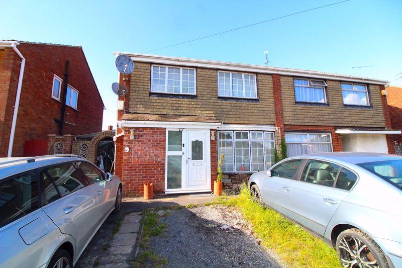 Leagrave High Street, Luton 3 bed semidetached house £340,000