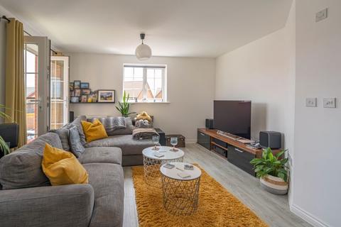 Flat 4, 55b Diamond Drive, Didcot, OX11 6HF