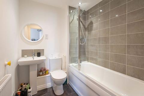 Flat 4, 55b Diamond Drive, Didcot, OX11 6HF