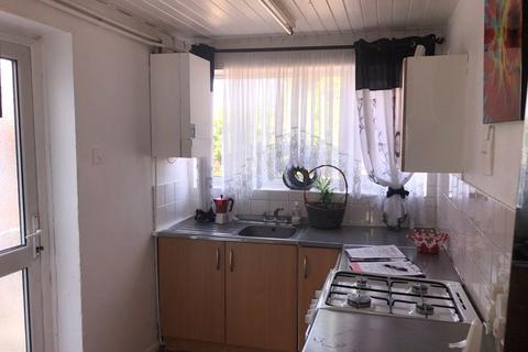 116 Waye Avenue, Hounslow, TW5 9SF