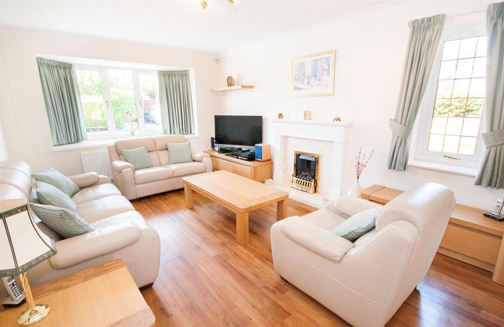 Strathmore Close, Ramsbottom, Bury 4 bed detached house £425,000