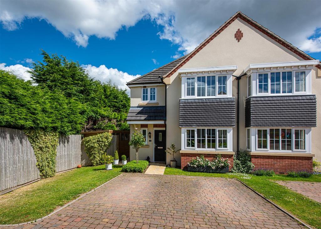 3 The Limes, Codsall Wood 3 bed semidetached house for sale £319,950