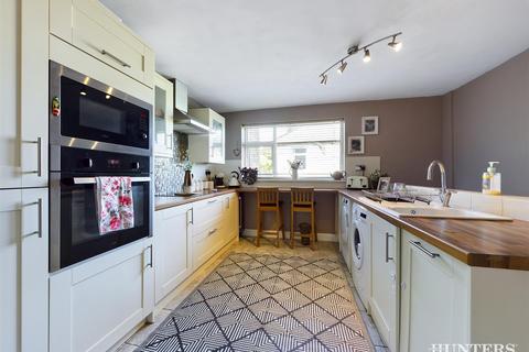 79 Benfieldside Road, Consett, DH8 0SE