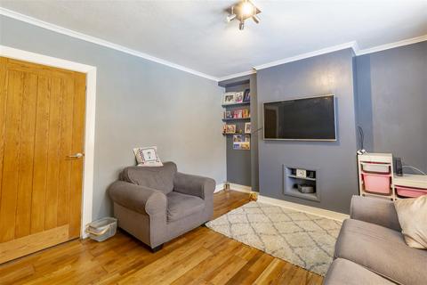 76 Alexandra Crescent, Beeston, Nottingham, NG9 2BQ