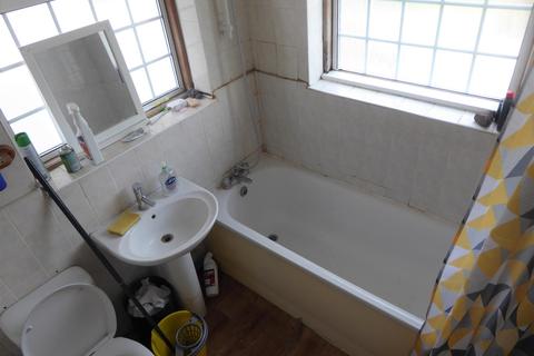 129 Bulstrode Avenue, Hounslow, TW3 3AE