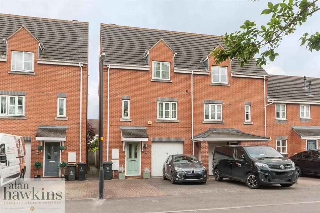 Winton Road, Stratton, Swindon 3 bed end of terrace house £300,000