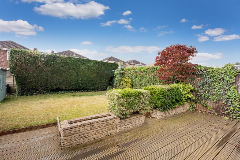 Hungerford Drive, Maidenhead 2 bed bungalow £425,000