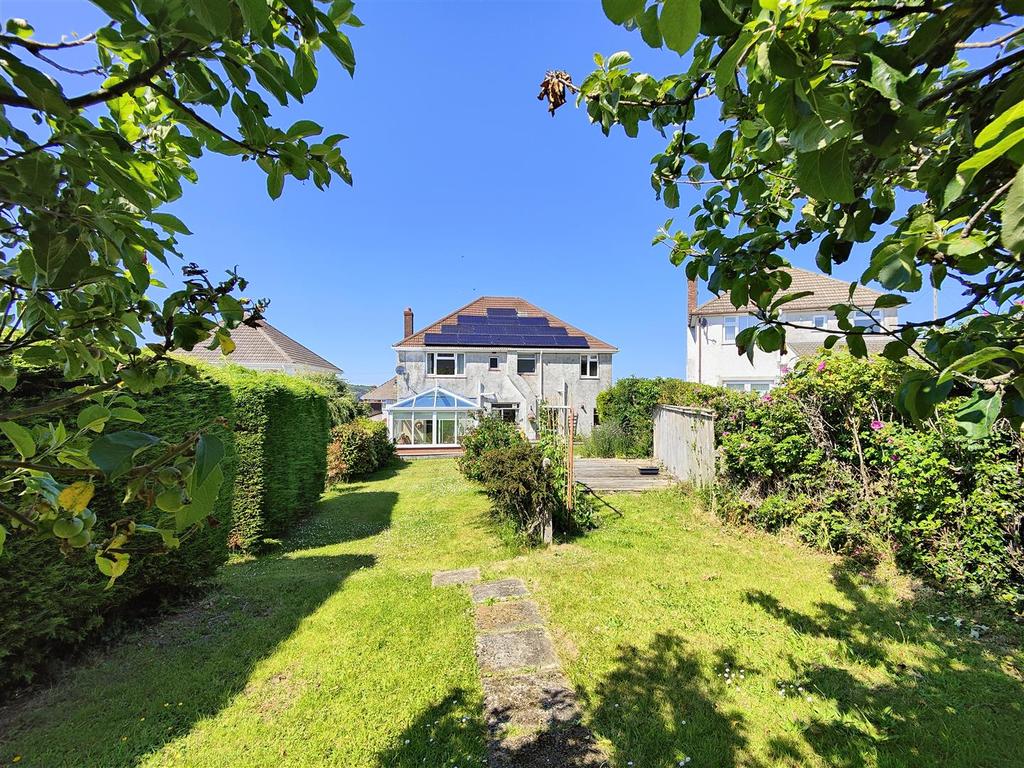 Heol Dewi, Fishguard 4 bed detached house £350,000