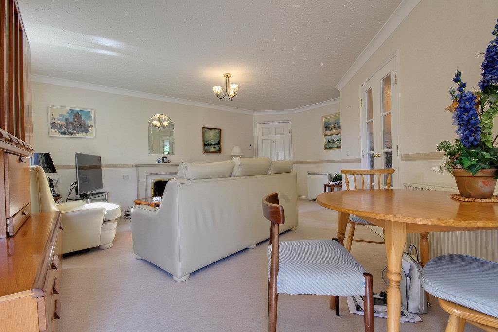 Lounge Dining Room