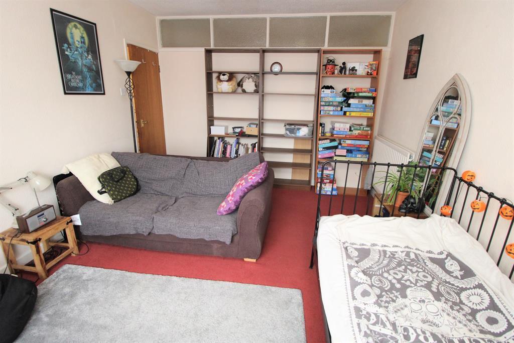 Cottle Road, Stockwood, Bristol... 2 bed apartment £178,000