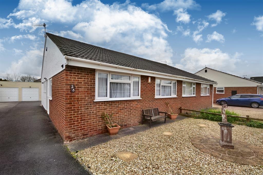 Elsbert Drive, Highridge, Bristol... 3 bed semidetached bungalow £