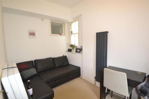 2 bedroom flat to rent - Selborne Road, Hove, BN3 3AL