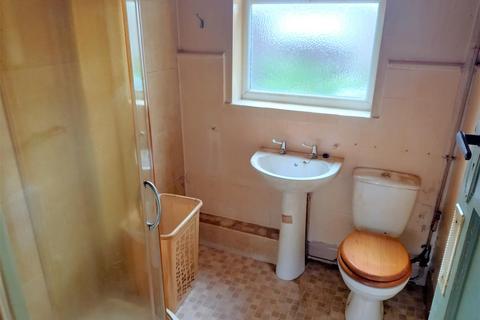 2 bedroom detached bungalow for sale - Clifton Park Road, Rhyl
