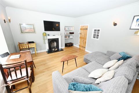 2 bedroom terraced house for sale - New Road, Richmond