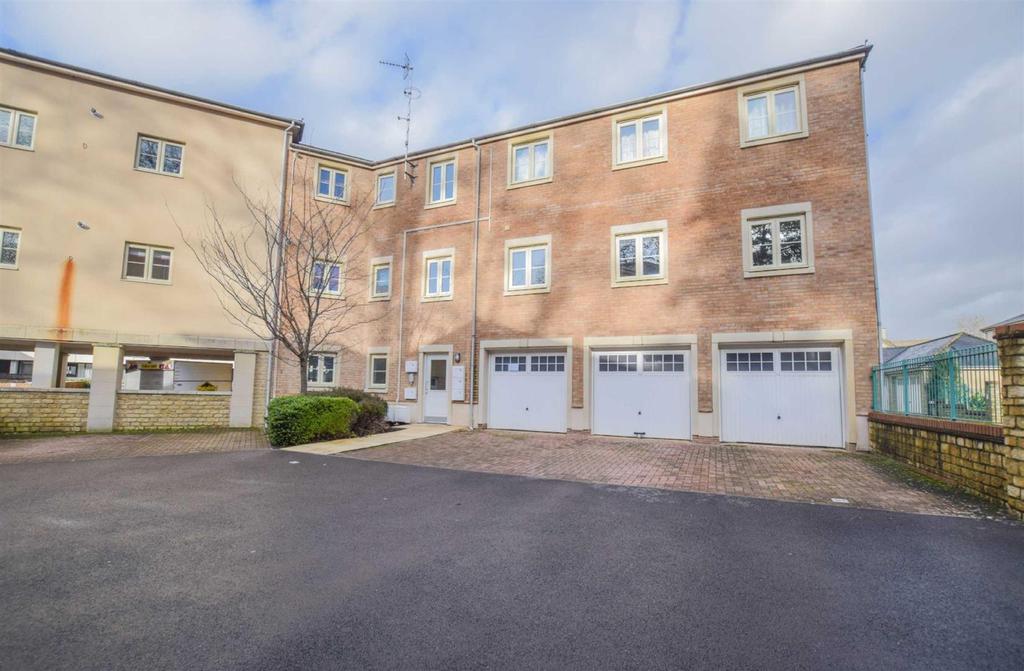 Sir Bernard Lovell Road, Malmesbury 1 bed flat £725 pcm (£167 pw)