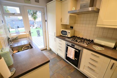 6 Hapsburg Close, Weston-super-mare, BS22 7UH