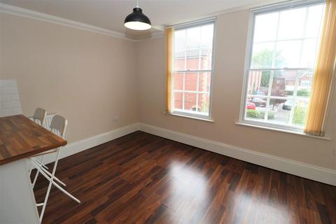 2 bedroom apartment to rent - Burnham House, Elms Road, Stoneygate
