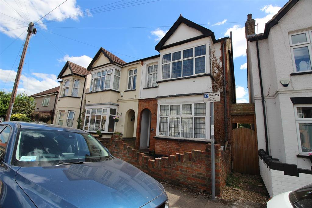 Bellclose Road, West Drayton 6 bed semidetached house £3,558 pcm (£
