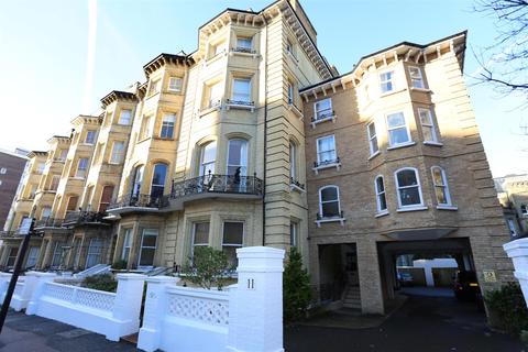 2 bedroom flat to rent - First Avenue, Hove