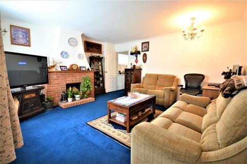 38 Glebe Way, Burnham-on-crouch, CM0 8QJ