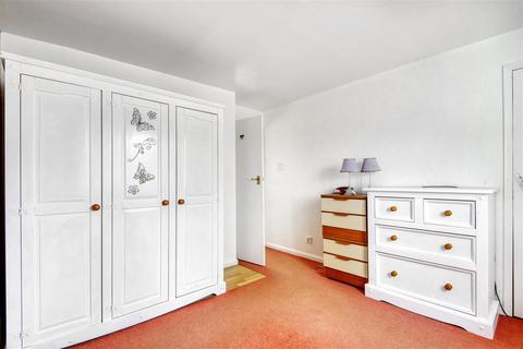 18 Fourth Avenue, Wetherby, LS22 6JW