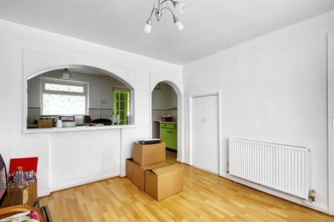 18 Fourth Avenue, Wetherby, LS22 6JW