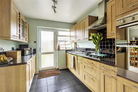 3 Cherry Tree Walk, Tadcaster, LS24 9HS