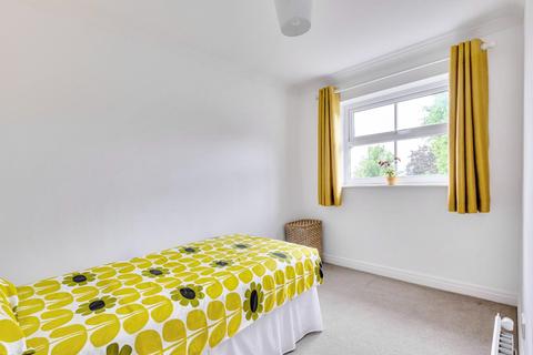 5 Walton Chase, Thorp Arch, Wetherby, LS23 7RA
